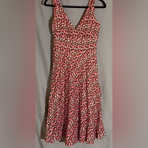 Cynthia Howie Dresses & Skirts - Chic Pink and White Patterned Midi Dress